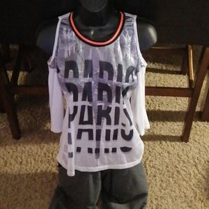 2 pc Set. Pants come Lil below knees. Shoulder out